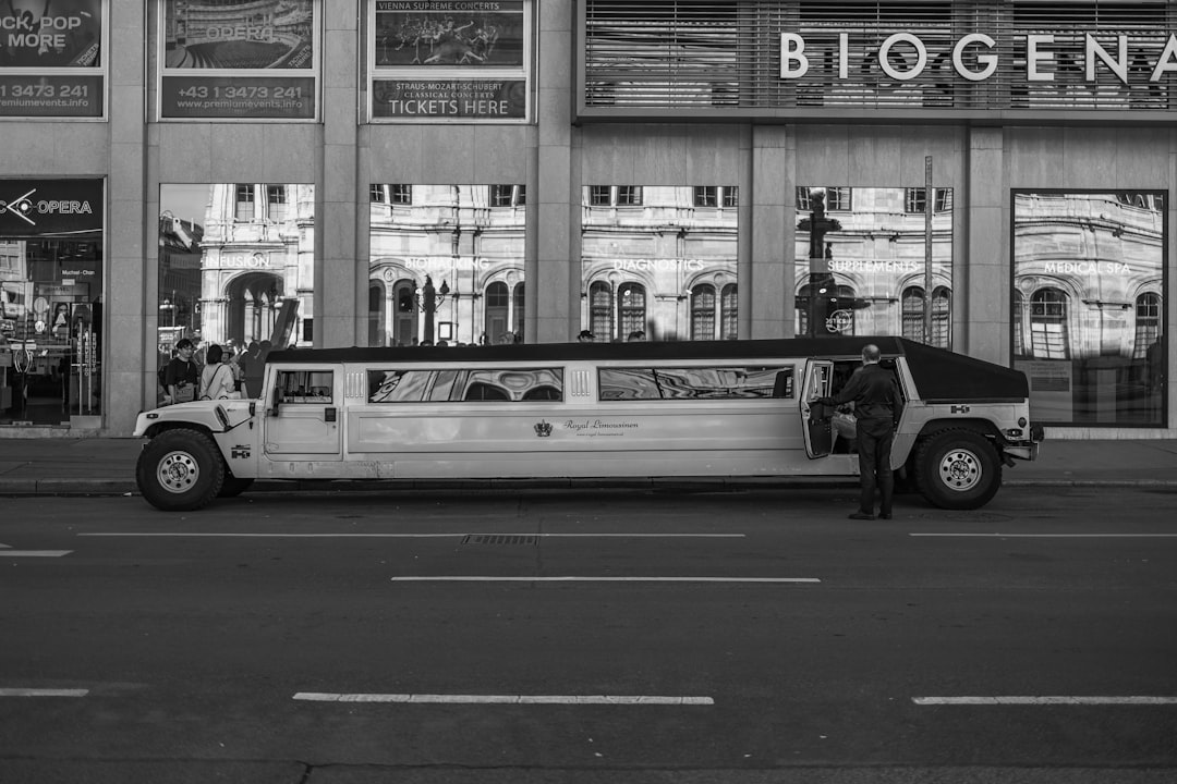 Elegant gala limousine service in San Francisco